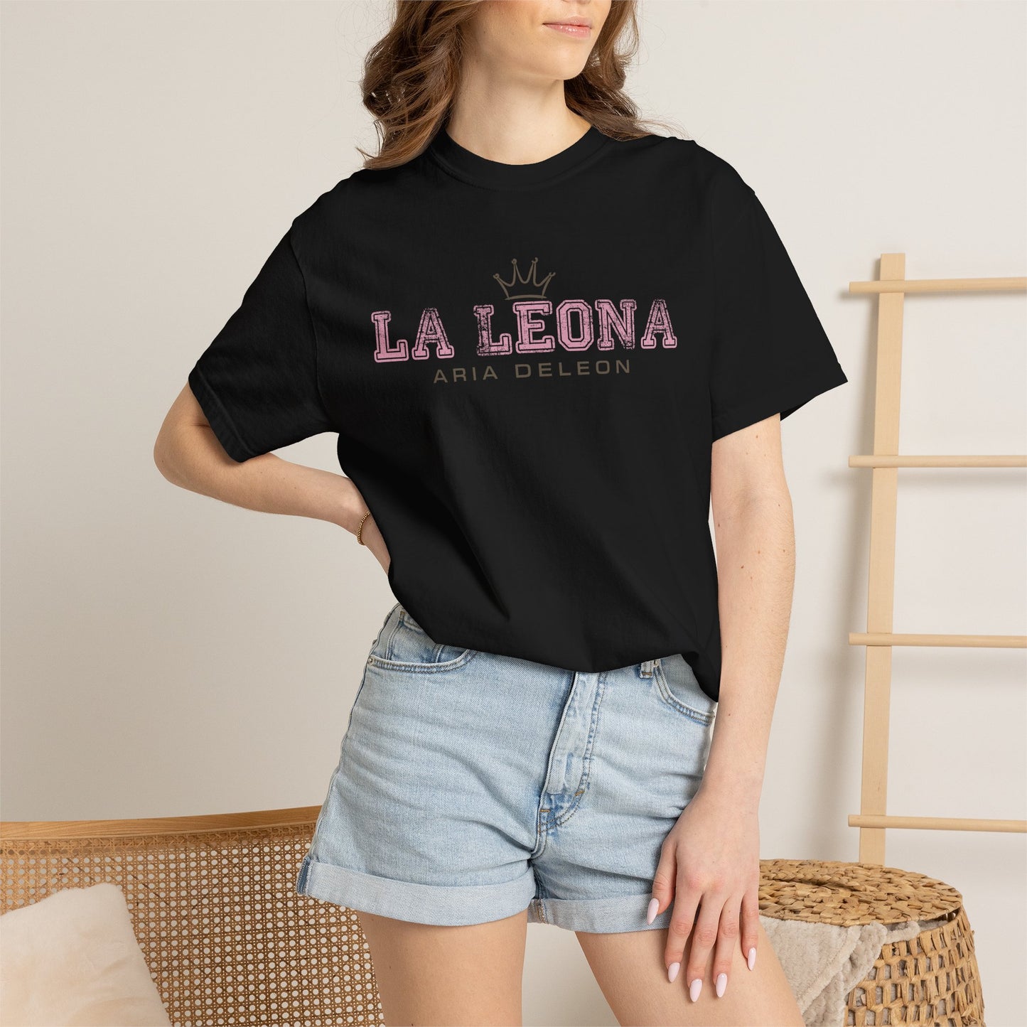 La Leona Graphic T-Shirt — 'La Leona' Crown Design