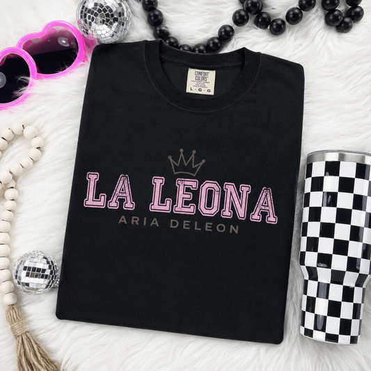 La Leona Graphic T-Shirt — 'La Leona' Crown Design